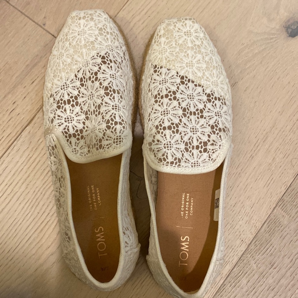 Toms